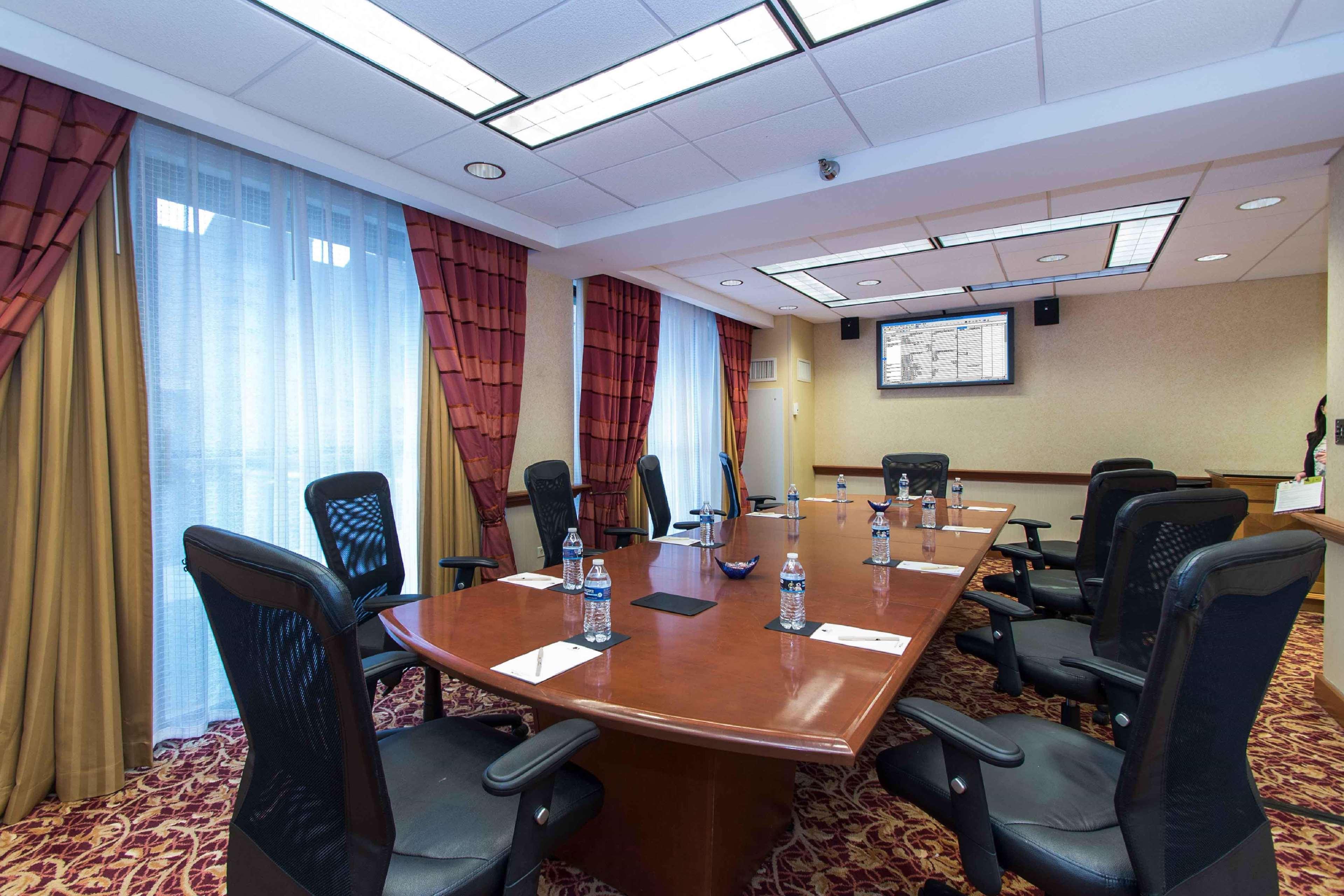 Doubletree By Hilton Cleveland East Beachwood Dış mekan fotoğraf