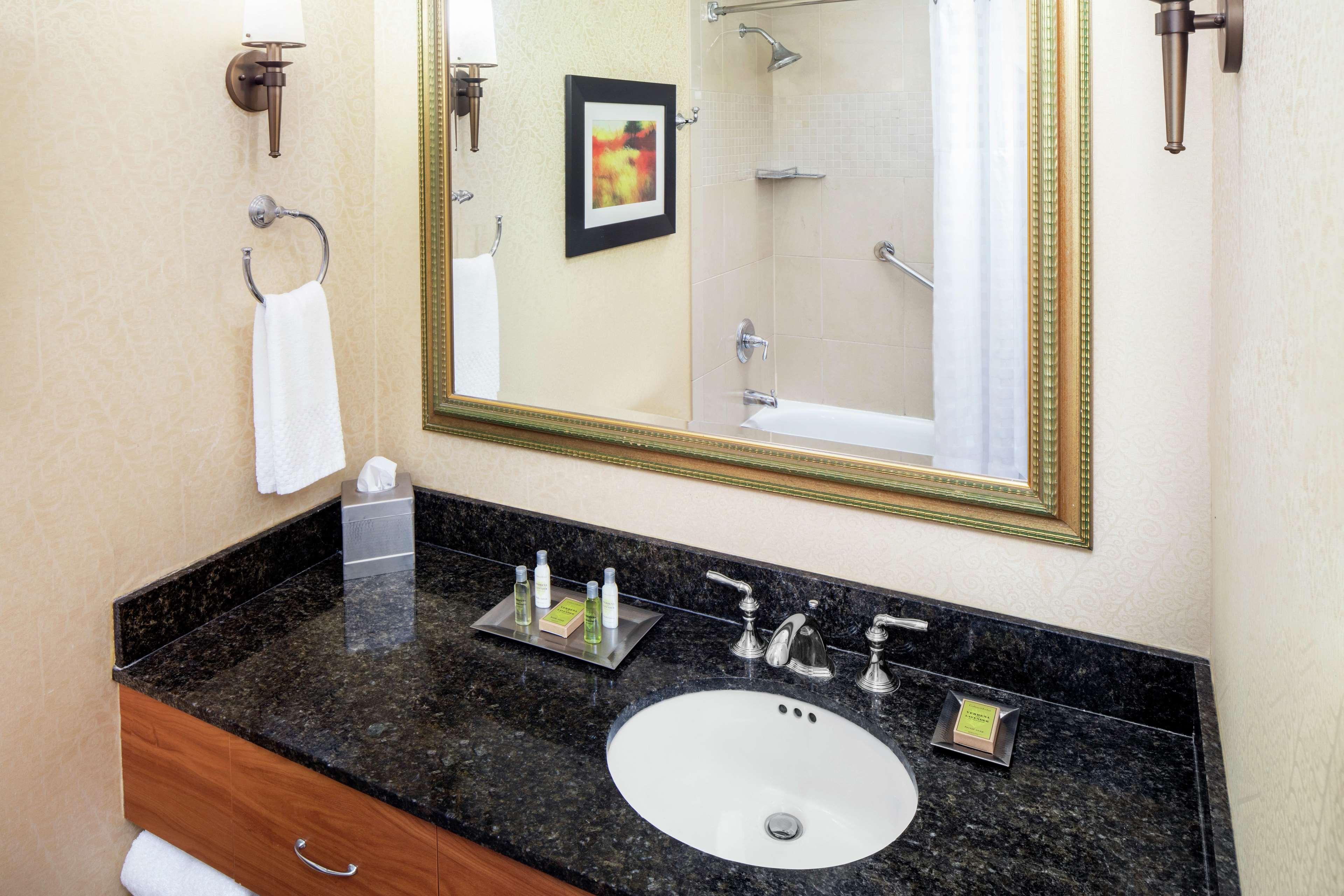 Doubletree By Hilton Cleveland East Beachwood Dış mekan fotoğraf