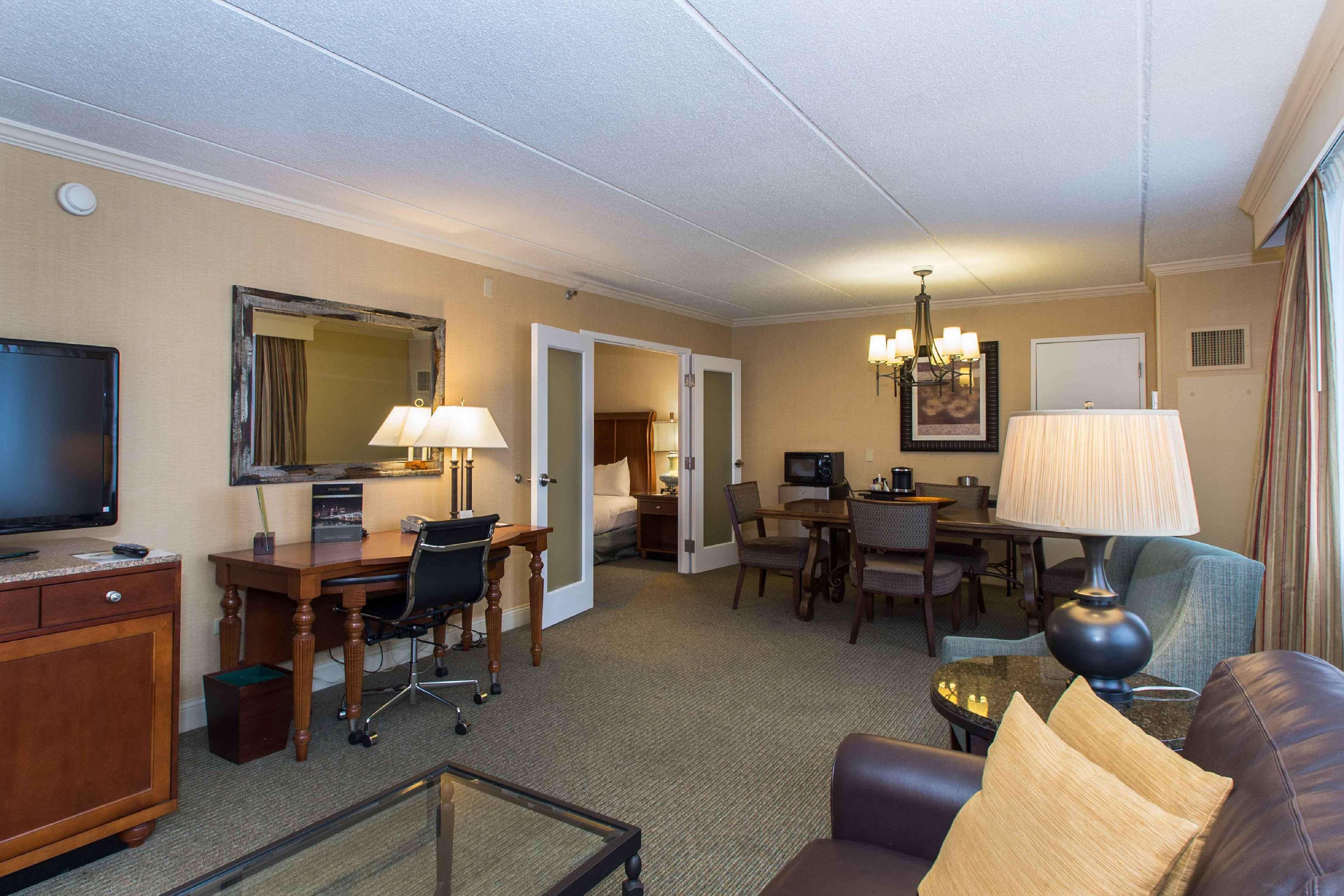 Doubletree By Hilton Cleveland East Beachwood Dış mekan fotoğraf